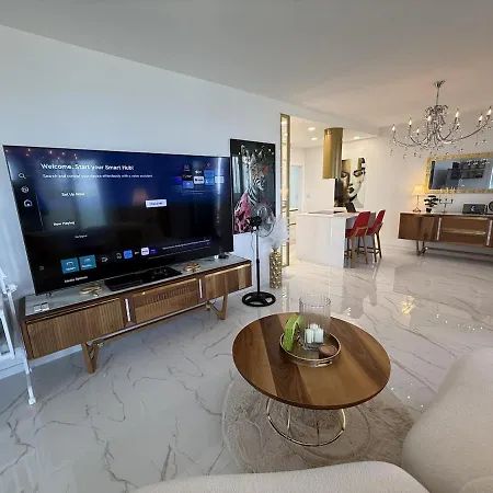 Premium! Skyline Panorama Full Sea View, Pool, Sauna, Free Parking! Appartement
