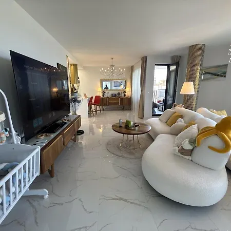 Appartement Premium! Skyline Panorama Full Sea View, Pool, Sauna, Free Parking! Varna
