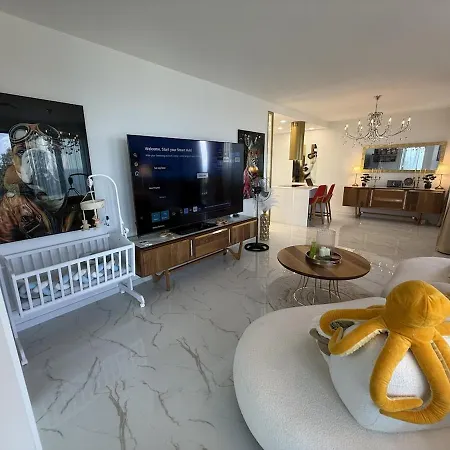 Premium! Skyline Panorama Full Sea View, Pool, Sauna, Free Parking!