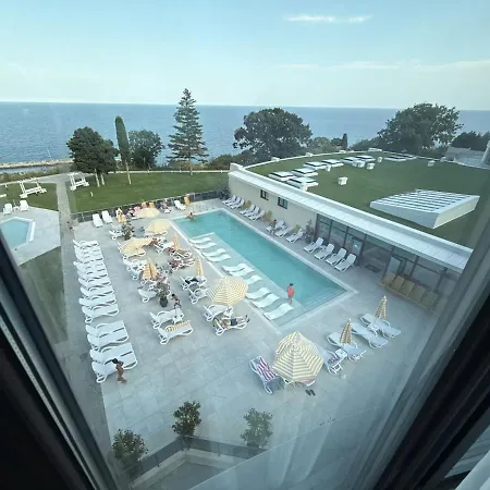 Appartement Premium! Skyline Panorama Full Sea View, Pool, Sauna, Free Parking! Varna