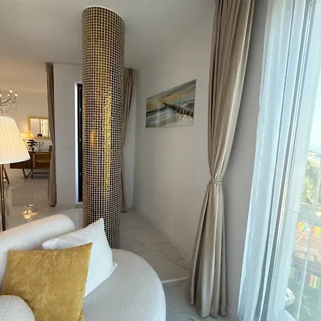 Premium! Skyline Panorama Full Sea View, Pool, Sauna, Free Parking! Appartement Varna